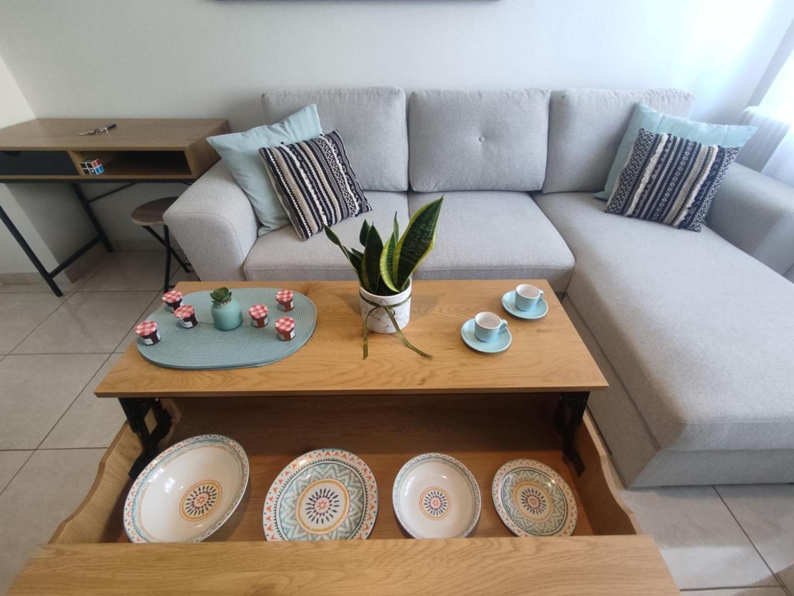 Demy'S Apartments คาร์ดิทซา ภายนอก รูปภาพ